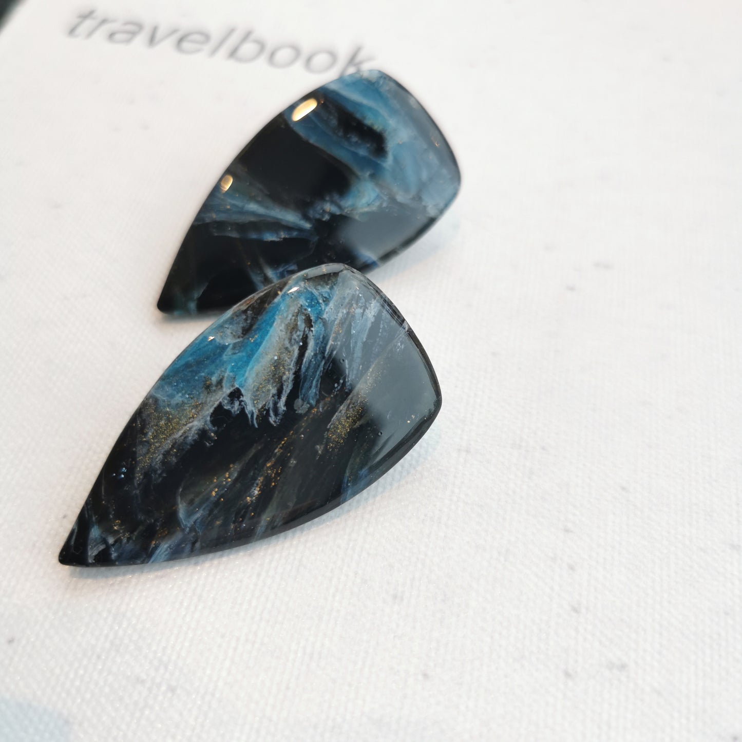 Deep blue marble daggers